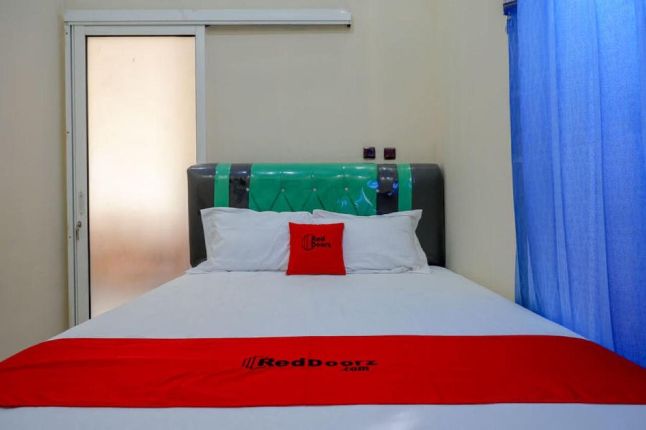 Отель Reddoorz @ Jalan Raya Kaliwungu Selatan Kendal Экстерьер фото